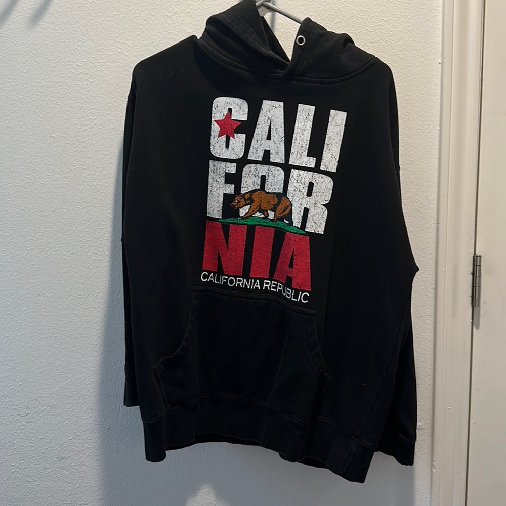 Black California sweatshirt size men’s or women’s large